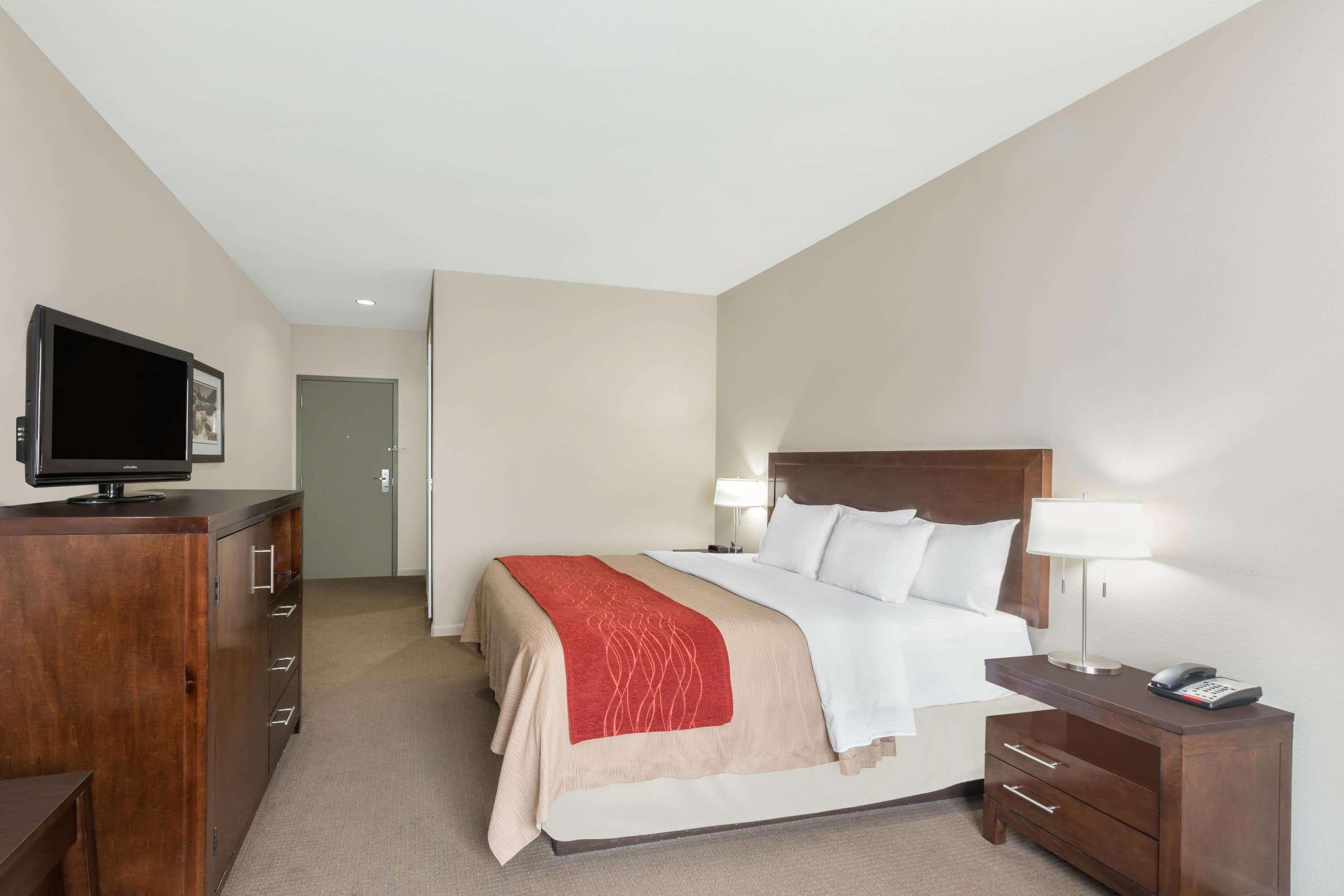 Baymont By Wyndham Columbus Exterior foto