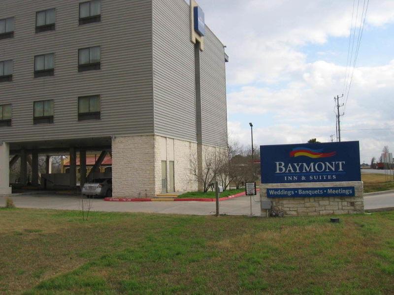 Baymont By Wyndham Columbus Exterior foto