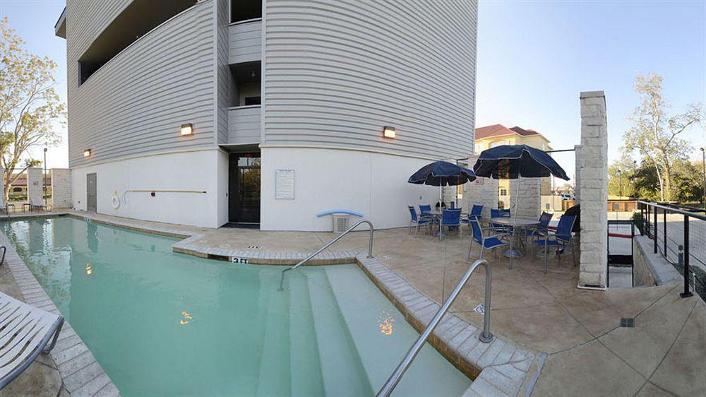 Baymont By Wyndham Columbus Exterior foto